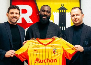 Le RC Lens confirme la signature d’Arthur Masuaku