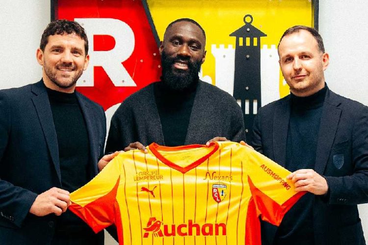 Le RC Lens confirme la signature d’Arthur Masuaku