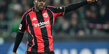 L&rsquo;Eintracht Francfort veut conserver Arnaud Kalimuendo