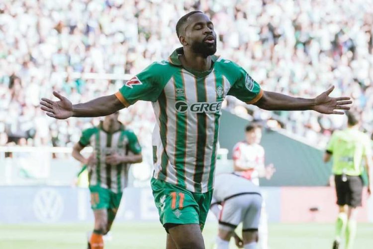 Fin de parcours pour Cédric Bakambu au Real Betis