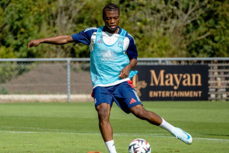 Enzo Molebe