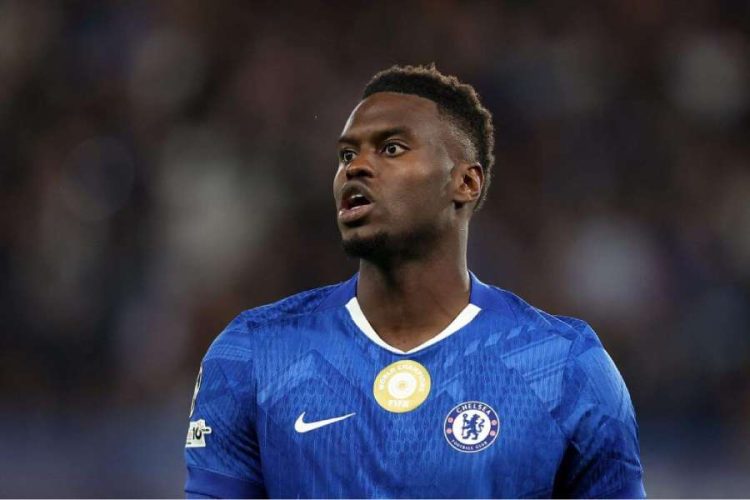 Benoît Badiashile pose ses valises à Naples pour se relancer