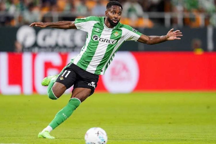 Les 3 destinations possibles de Cédric Bakambu cet été