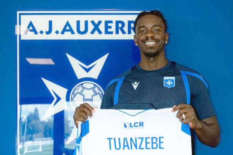 Axel Tuanzebe s’engage officiellement avec l’AJ Auxerre