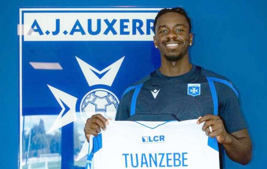Axel Tuanzebe s&rsquo;engage officiellement avec l&rsquo;AJ Auxerre