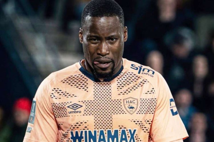 Lionel Mpasi pourrait manquer plusieurs mois de compétition