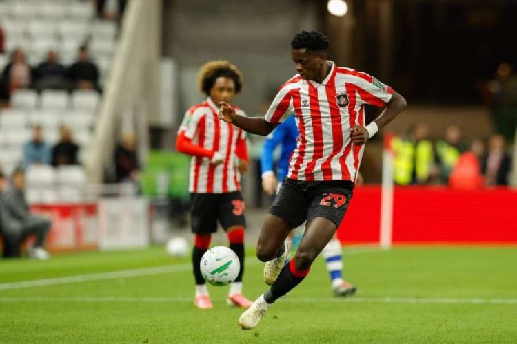 Jules Ahoka met fin aux rumeurs après son absence avec Sunderland